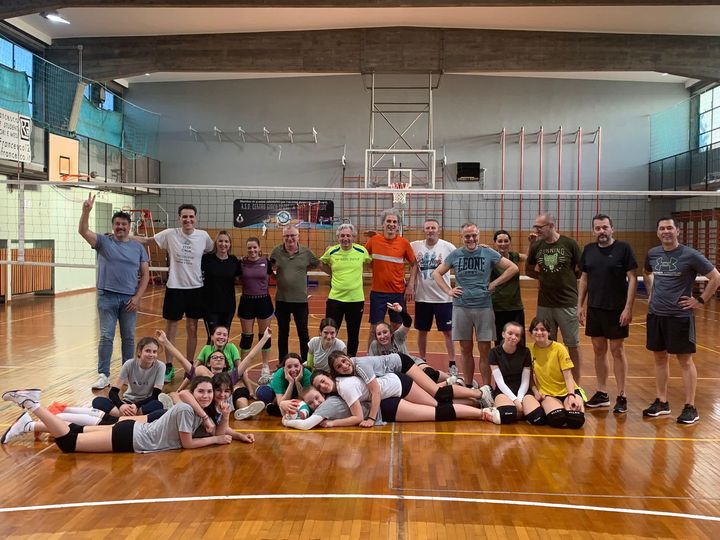 AMICHEVOLE UNDER 14 - GENITORI E STAFF TECNICO AL MEGLIO!